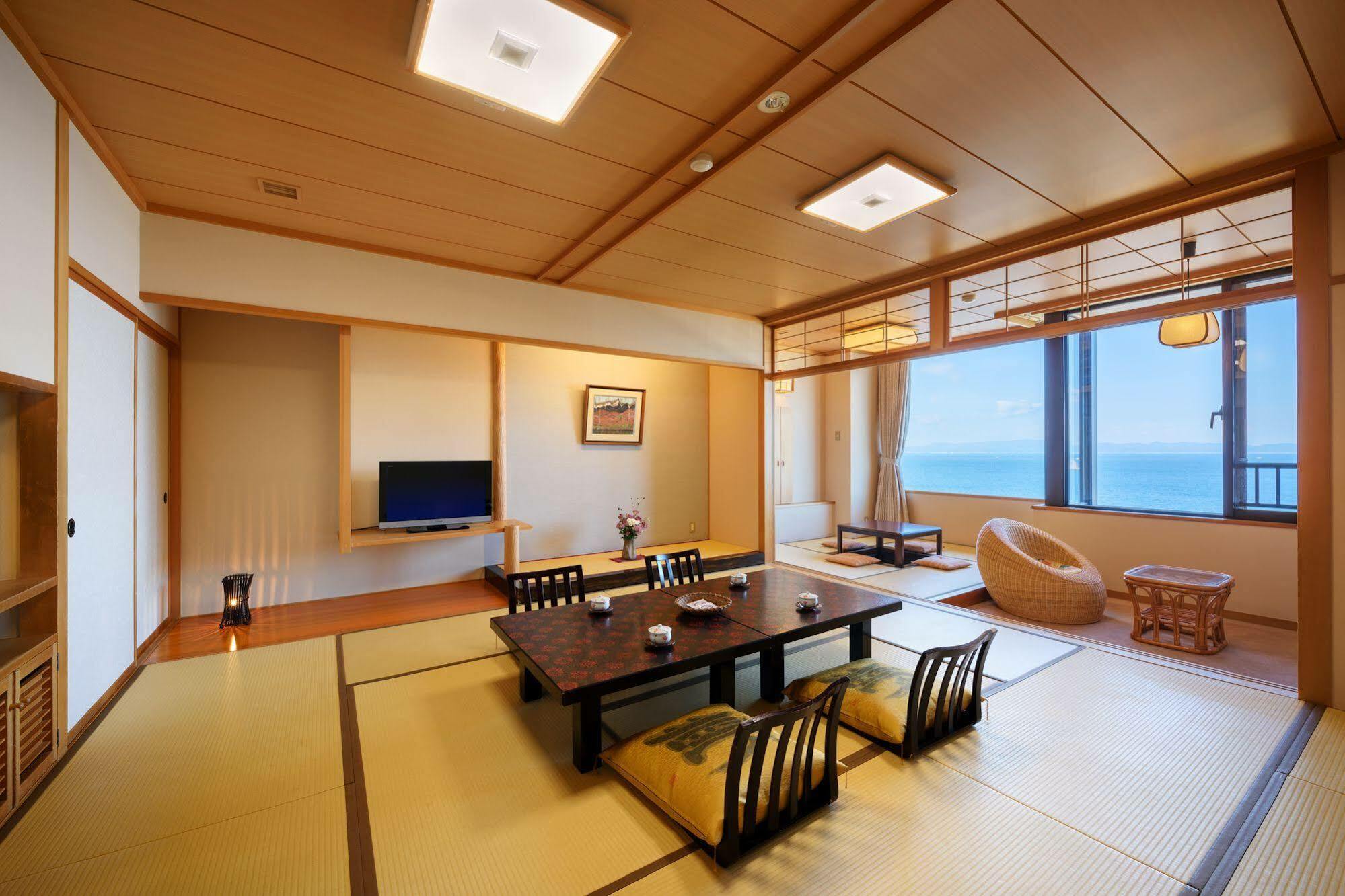 Hotel Kaisenkaku Aomori Esterno foto